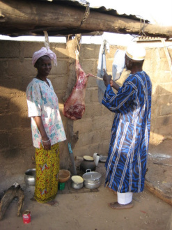 03 Le Mouton D Issaka Suspendu